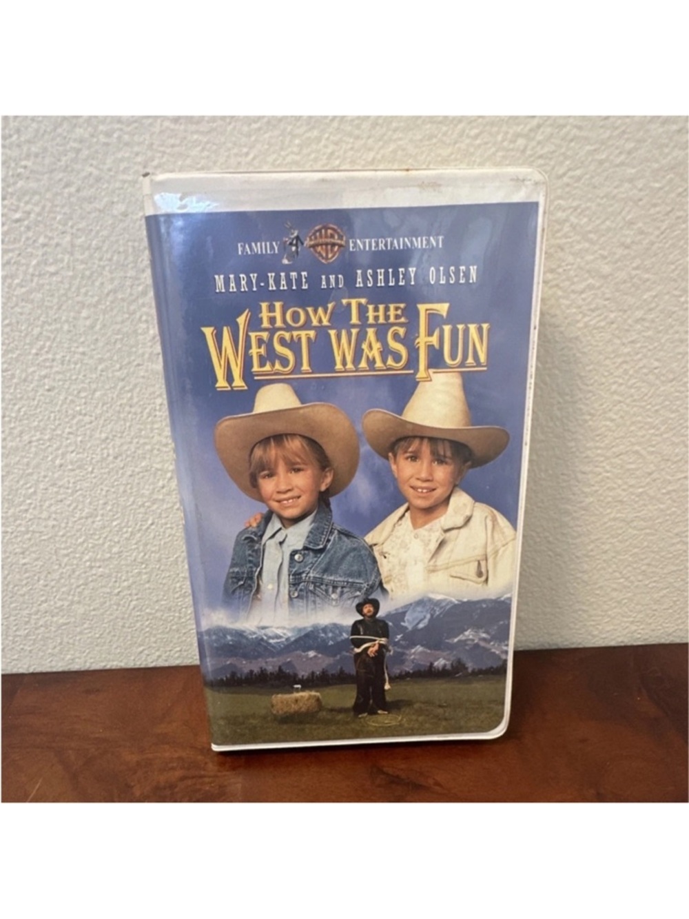 How The West Was Fun VHS - Mary-Kate & Ashley Olsen - Blue Cover